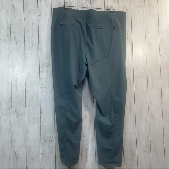 Athleta Cosmic Kick & Flare Pant Plus Size 20 - Picture 2 of 5